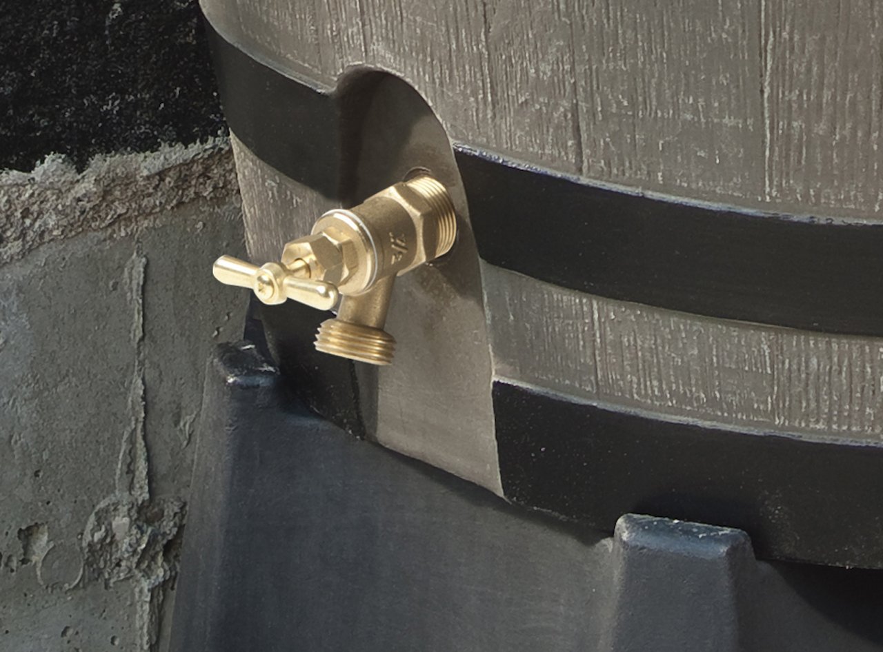 how to make a rain barrel lowes
